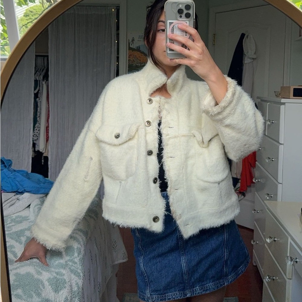 Chic fluffy jacket